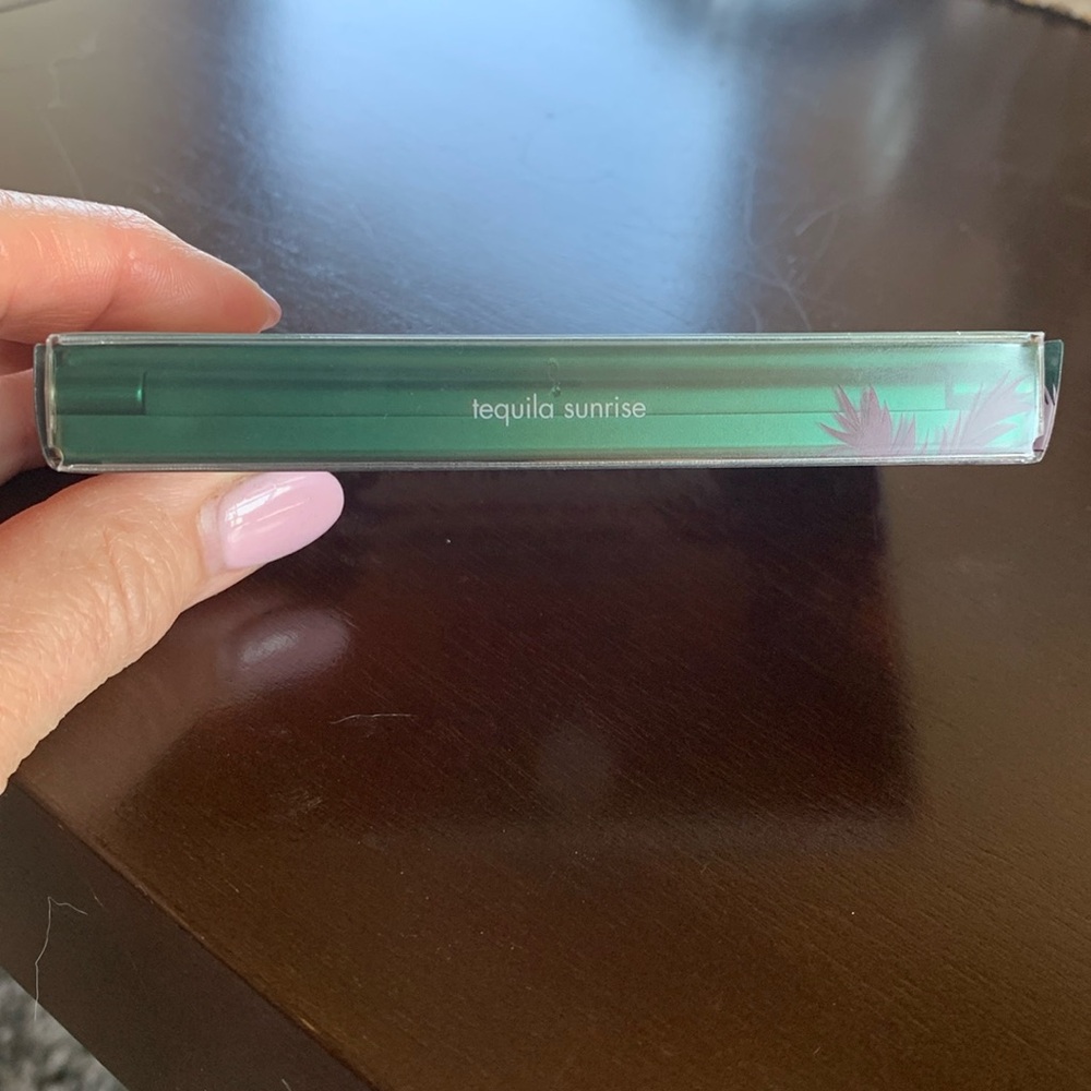 Stila Color Cocktail cheek, lip, eye palette NEW - Picture 9 of 9